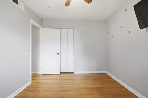 Bedroom - 4550 E Lang Dr, Columbia, MO 65202 photo 5 of 7