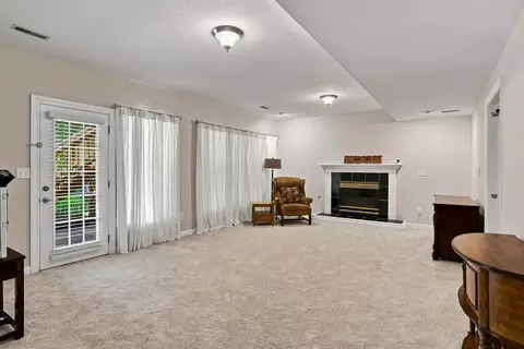 Living - 4309 Champlain Ct, Columbia, MO 65203 photo 4 of 5