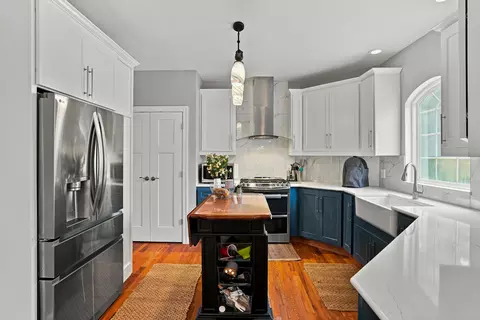 Kitchen - 4309 Champlain Ct, Columbia, MO 65203 photo 2 of 5
