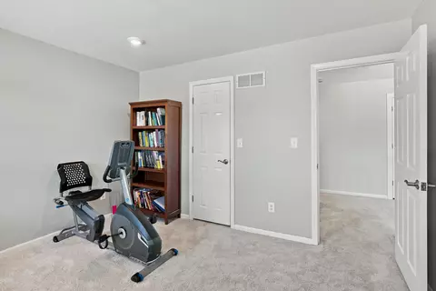 Bedroom - 4309 Champlain Ct, Columbia, MO 65203 photo 6 of 10