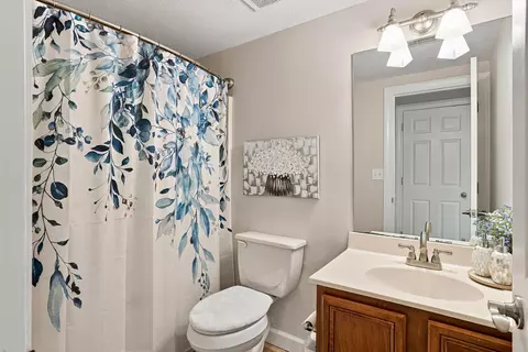 Bath - 4309 Champlain Ct, Columbia, MO 65203 photo 6 of 6