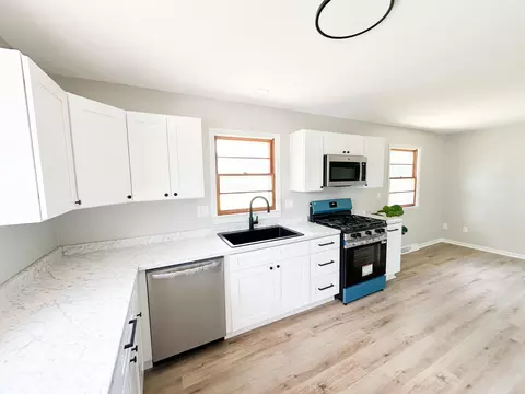 Kitchen - 1007 Sioux Dr, Fulton, MO 65251 photo 2 of 3