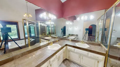 Bath - 1201 S Johnmeyer Ln, Columbia, MO 65203 photo 4 of 7