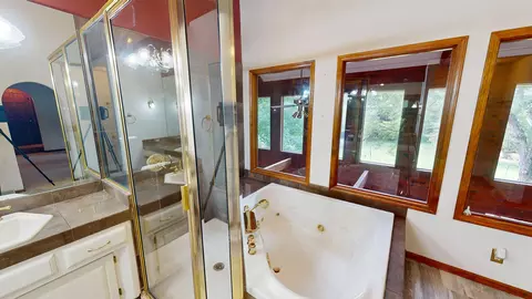 Bath - 1201 S Johnmeyer Ln, Columbia, MO 65203 photo 5 of 7