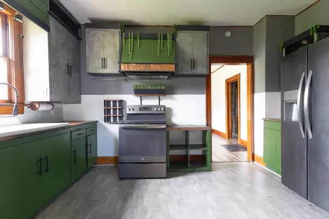 Kitchen - 409 E Sedgwick St, Brookfield, MO 64628 photo 1 of 4