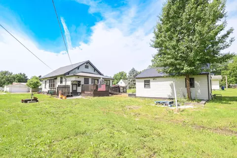 Exterior - 409 E Sedgwick St, Brookfield, MO 64628 photo 6 of 7