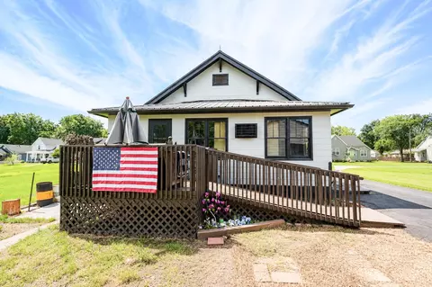 Exterior - 409 E Sedgwick St, Brookfield, MO 64628 photo 4 of 7