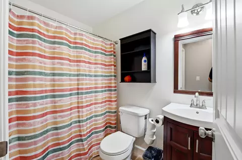 Bath - 403 Epperson, Moberly, MO 65270 photo 2 of 2