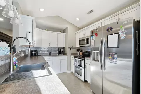 Kitchen - 403 Epperson, Moberly, MO 65270 photo 1 of 1