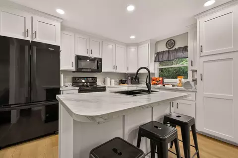 Kitchen - 708 S Summit Dr, Holts Summit, MO 65043 photo 1 of 3