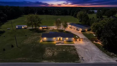 1352 State Road Ww, Fulton, MO 65251