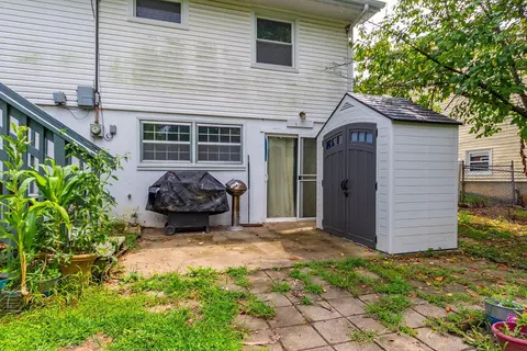 Exterior - 7 E Alhambra Dr, Columbia, MO 65203 photo 3 of 4