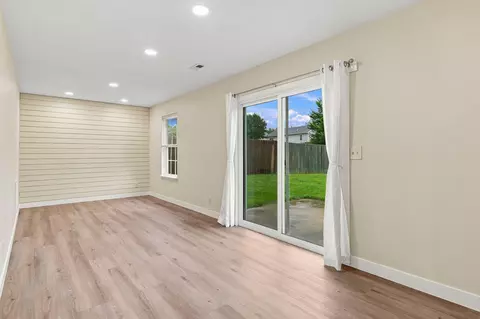 Living - 235 E Murphy Dr, Columbia, MO 65202 photo 6 of 6