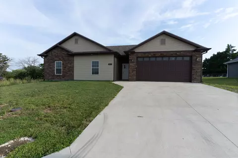 1813 Savannah Ct, Mexico, MO 65265 photo 2