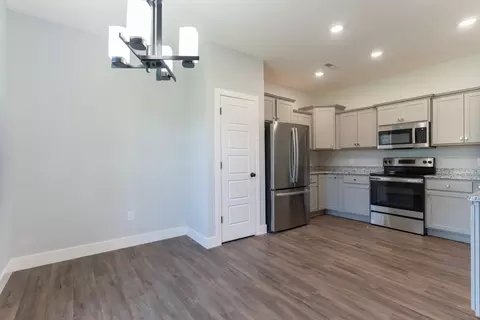1813 Savannah Ct, Mexico, MO 65265 photo 7