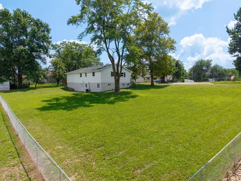 Exterior - 11812 Pine St, Centertown, MO 65023 photo 2 of 8