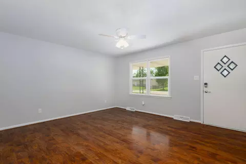 Living - 11812 Pine St, Centertown, MO 65023 photo 1 of 2