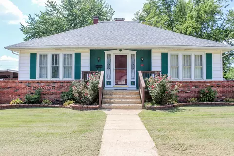 Exterior - 107 N Leeds Ave, Eldon, MO 65026 photo 2 of 7