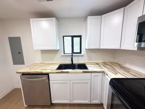 Kitchen - 1504 Monroe St, Fulton, MO 65251 photo 4 of 4