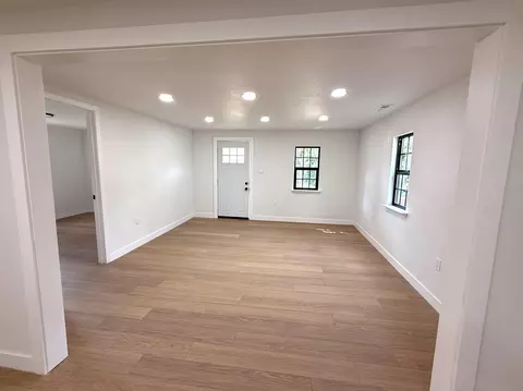 Living - 1504 Monroe St, Fulton, MO 65251 photo 1 of 1