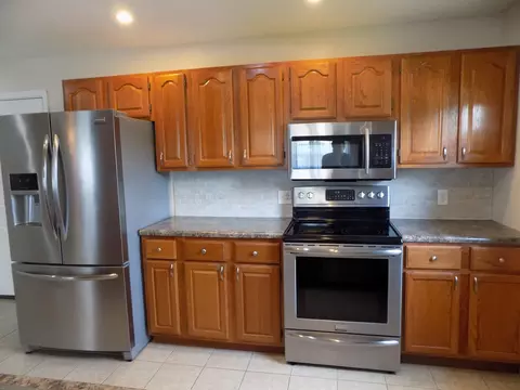 Kitchen - 815 E Mitchell Ave, Centralia, MO 65240 photo 3 of 4
