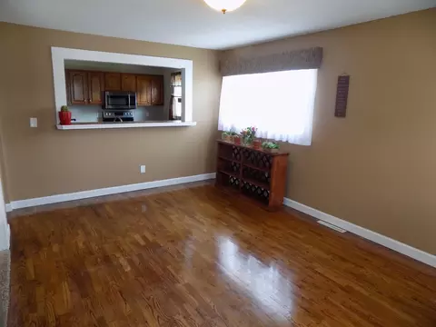 Living - 815 E Mitchell Ave, Centralia, MO 65240 photo 4 of 4