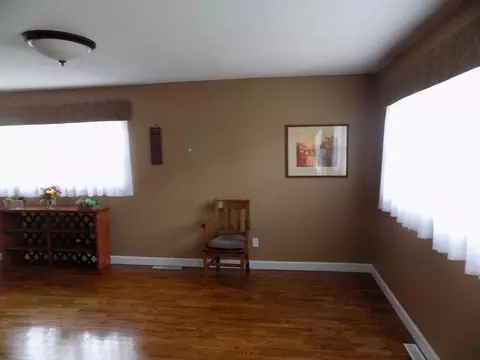 Living - 815 E Mitchell Ave, Centralia, MO 65240 photo 3 of 4