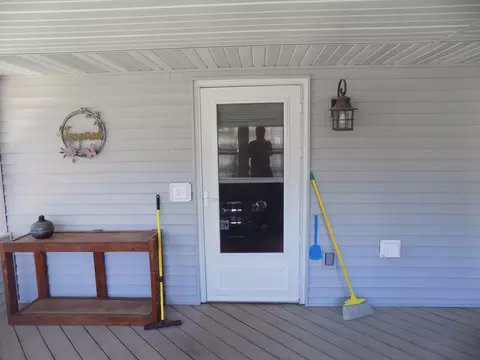 Exterior - 815 E Mitchell Ave, Centralia, MO 65240 photo 5 of 10