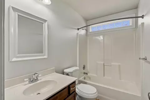 Bath - 508 Middleton Dr, Ashland, MO 65010 photo 5 of 5