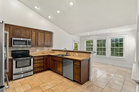 Kitchen - 508 Middleton Dr, Ashland, MO 65010 photo 3 of 5