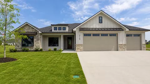 2749 Easley Cabin Cir, Columbia, MO 65201