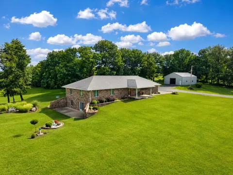 5499 Highway 24, Huntsville, MO 65259