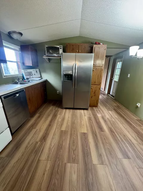 Kitchen - 167 County Road 138, Higbee, MO 65257 photo 4 of 7