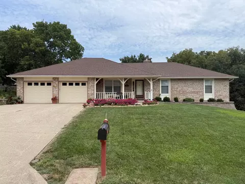 613 Lori Dr, Boonville, MO 65233