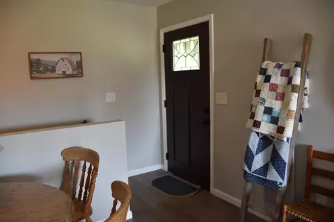 Entry Way - 1850 E Trails End Rd, Sturgeon, MO 65284 photo 3 of 4