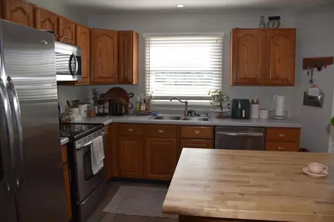 Kitchen - 1850 E Trails End Rd, Sturgeon, MO 65284 photo 2 of 6