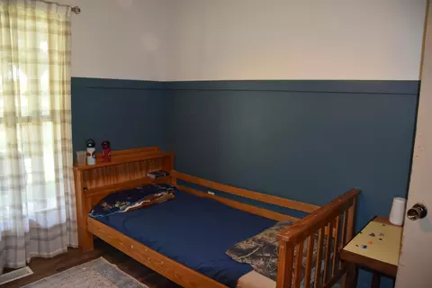 Bedroom - 1850 E Trails End Rd, Sturgeon, MO 65284 photo 5 of 23