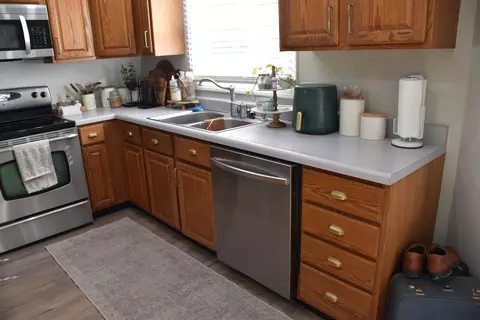 Kitchen - 1850 E Trails End Rd, Sturgeon, MO 65284 photo 1 of 6