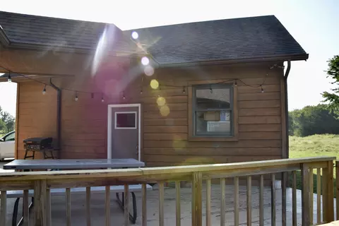 Exterior - 1850 E Trails End Rd, Sturgeon, MO 65284 photo 5 of 10