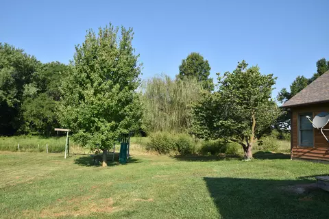 Exterior - 1850 E Trails End Rd, Sturgeon, MO 65284 photo 10 of 10
