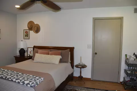 Bedroom - 1850 E Trails End Rd, Sturgeon, MO 65284 photo 11 of 23