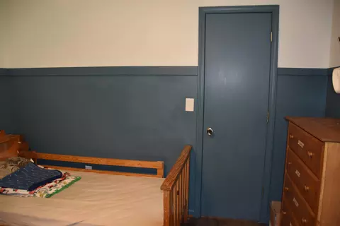 Bedroom - 1850 E Trails End Rd, Sturgeon, MO 65284 photo 2 of 23