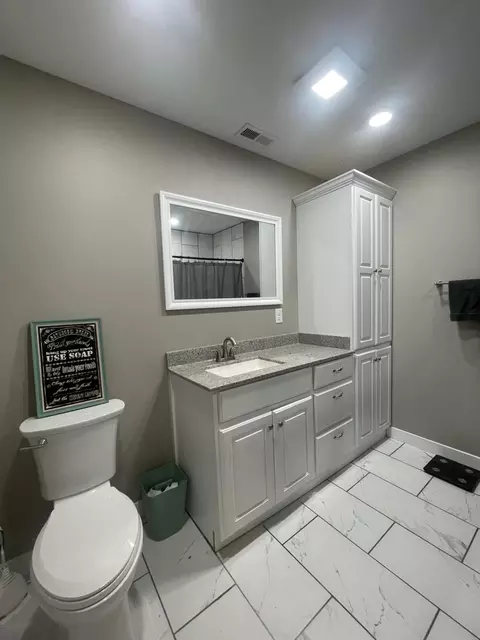 Bath - 503 Bradley St, Auxvasse, MO 65231 photo 2 of 7