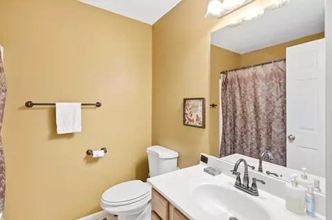 Bath - 564 E Clearview Dr, Columbia, MO 65202 photo 1 of 3
