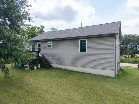 Exterior - 564 E Clearview Dr, Columbia, MO 65202 photo 4 of 4