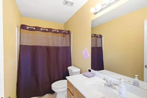 Bath - 564 E Clearview Dr, Columbia, MO 65202 photo 2 of 3