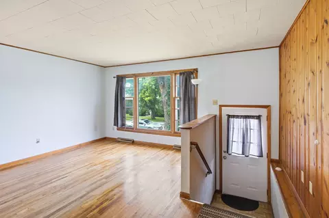 Living - 906 E Morningside Dr, Fulton, MO 65251 photo 1 of 5