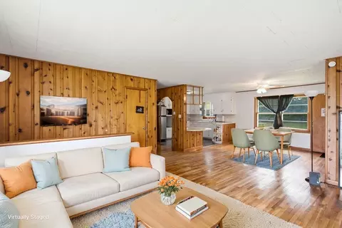 Living - 906 E Morningside Dr, Fulton, MO 65251 photo 5 of 5