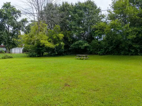 Exterior - 906 E Morningside Dr, Fulton, MO 65251 photo 2 of 6