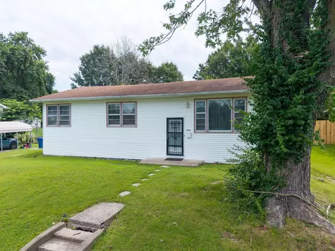 Exterior - 906 E Morningside Dr, Fulton, MO 65251 photo 3 of 6